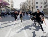 وزير داخلية فرنسا يحذر من أعمال عنف شديدة خلال تظاهرات السترات الصفراء غدا