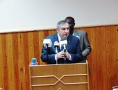 صور.. عصام شرف: المجتمع المصرى لم يتعرض للصيانة الثقافية منذ عشرات السنين