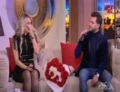 شاهد.. بكاء الإعلامية مى حلمى أثناء غناء زوجها محمد رشاد "يلا يا دنيا"