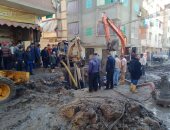 صور.. محافظ البحيرة يوجه بسرعة إصلاح كسر خط المياه الرئيسى بدمنهور