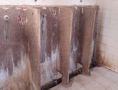 شكوى من تهالك دورة مياه مدرسة إعدادية بقرية منشأة بخاتى فى المنوفية