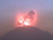 "قلب الليل نهار".. لحظة انفجار بركان فى المكسيك.. فيديو