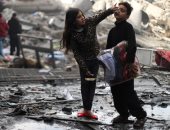 صورة اليوم.. لا تبكى يا صغيرى وانظر نحو السماء