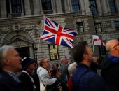 كلاكيت ثالث مرة.. برلمان بريطانيا يرفض "بريكست".. وأنصار "الخروج" يتظاهرون