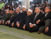 وزراء ومسئولون ومواطنون يحيون ذكرى الإسراء والمعراج من مسجد الحسين