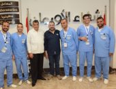 صور.. الفنان طارق عبد العزيز يزور مستشفى علاج الأورام بالمجان فى الأقصر لدعم مرضى السرطان