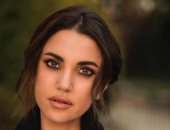 درة تودع الشتاء بجلسة تصوير بـ "البالطو الأسود".. صور