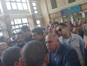 محافظ بنى سويف يرافق وزير النقل فى جولة بمحطة السكة الحديد