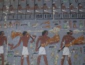 "ديلى ميل" يلقى الضوء على مقبرة أحد النبلاء المكتشفة فى سقارة