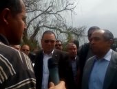 فيديو.. مزراع بالشرقية لوزير الزراعة: "سعر أردب القمح عال و ربنا يبارك فى المحصول"