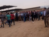 صور.. وزير الزراعة يتفقد أكبر محطة لانتاج الألبان و التسمين بالشرقية