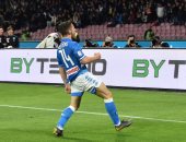 تعادل نابولي ضد جنوى يؤجل حسم الدوري الإيطالي.. فيديو