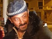 صورة "الدمنهورى وحش الطريق".. فتحى عبد الوهاب فى "طلقة حظ"