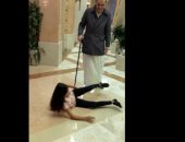 "أعز من الولد ولد الولد".. الوليد بن طلال يداعب حفيدته بطريقة غريبة.. فيديو