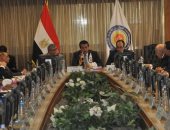 وزير التعليم العالى يجتمع برؤساء وأمناء لجان قطاع العلوم الأساسية بالأعلى للجامعات