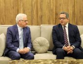 صور.. وزير الآثار يستقبل وزير الخارجية البولندى لبحث سبل التعاون