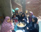 صور.."القومى للمرأة بسوهاج" ينظم حملة للتوعية بأهمية المشاركة فى الاستفتاء على الدستور