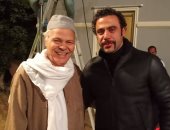 محمود عامر جناينى فى مسلسل "هوجان" مع محمد إمام