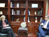 وزير الآثار يلتقى سفيرة بلجيكا لبحث سبل التعاون المشترك