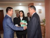 محافظ بنى سويف يبحث سبل تعاون العلاقات التجارية والاقتصادية مع سفير فيتنام