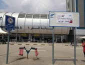 مطار القاهرة يتزين استعدادا للتعديلات الدستورية.. ولجان لتصويت العاملين والمسافرين