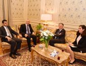 رئيس لجنة العلاقات الخارجية بالبرلمان يستقبل السفير البريطانى