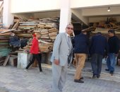 تعليم الإسكندرية: إعادة تدوير كسر الأخشاب بالمخازن بالتنسيق مع التعليم مع الفنى 