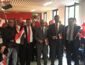 صور.. استمرار توافد المصريين على القنصلية بميلانو للمشاركة فى استفتاء الدستور