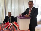 ننشر صور تصويت المصريين على التعديلات الدستورية فى سفارة مصر باستراليا