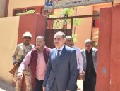 محافظ أسيوط يدعو المواطنين للمشاركة الإيجابية فى الاستفتاء على الدستور