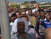 أصغر ناخب فى الكويت "21يوما" يشارك والديه فى الاستفتاء على التعديلات الدستورية