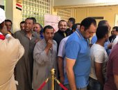  هتافات الجالية المصرية بالكويت للرئيس السيسى .. واقبال على الاستفتاء 