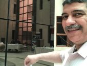 مصطفى يشارك بصورته أثناء الاستفتاء من الرياض.. ويؤكد: عرس ديمقراطى