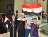 صور..المصريون يصطفون فى الرياض للتصويت على استفتاء التعديلات الدستورية