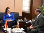 وزيرة التخطيط: الدولة تسير بخطى ثابتة نحو إحداث نقلة نوعية بالجهاز الإدارى