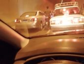فيديو.. تباطؤ حركة السيارات بسبب الكثافات المرتفعة داخل نفق الأزهر