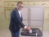 صور.. رجل الأعمال محمد الجارحى يدلى بصوته فى الاستفتاء بأكتوبر