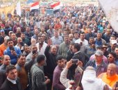 عمال بتروجت يشاركون بقوة فى استفتاء التعديلات الدستورية داخل وخارج مصر..صور