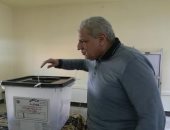 إبراهيم محلب يدلى بصوته فى التعديلات الدستورية بلجنة المعادى القومية.. صور