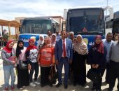 جامعة أسوان توفر أتوبيسات لنقل العاملين للمشاركة فى الاستفتاء.. صور