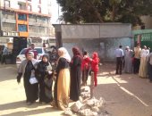 توافد المواطنين على لجان العمرانية للإدلاء بأصواتهم فى الاستفتاء على الدستور