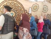 فيديو وصور.. تزاحم السيدات أمام اللجان بالقليوبية للمشاركة فى الاستفتاء