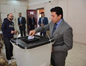 أشرف صبحى: وزارة الرياضة تلعب دورا كبيرا فى نشر الصورة الصحيحة لتعديلات الدستور