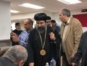 صور.. نائب البابا تواضروس يدلى بصوته فى الاستفتاء على الدستور بنيويورك