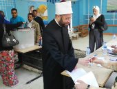 أسامة الأزهرى: على كل مواطن أن يشارك فى الاستفتاء ويقول ما يقف به أمام الله.. فيديو