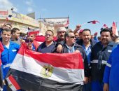 عمال يقطعون 200 كيلو لحرصهم على المشاركة فى التعديلات الدستورية بالعلمين