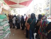 صور.. طوابير أمام لجان الاستفتاء ببورسعيد والنساء وكبار السن يتصدرون المشهد