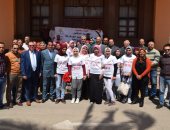 رئيس جامعة بنها وطلاب "تربية القناة" يدلون بأصواتهم فى الاستفتاء