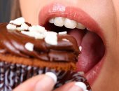 ماذا يحدث فى جسمك خلال 60 دقيقة من تناول السكر بشراهة؟