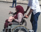 صور.. "رغم مرضهم" هؤلاء تحدوا الظروف للتصويت على التعديلات الدستورية